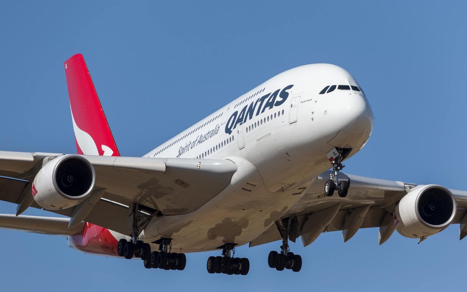 Qantas Cuts Flights As A S Are Delayed From Returning