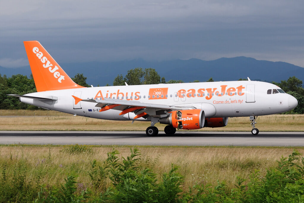 100th_easyjet_airbus-1.jpg