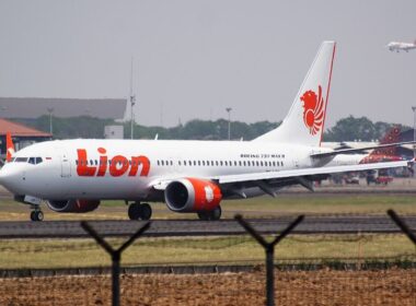 1200px-lion_air_boeing_737-max8_@cgk_2018_31333957778.jpg