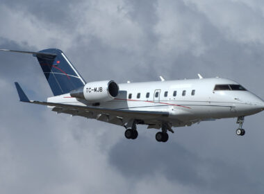 1200px-tc-mjb_bombardier_cl-600-2b16_challenger_604_cl60_mng_-_jet_havacilik_16185835773.jpg