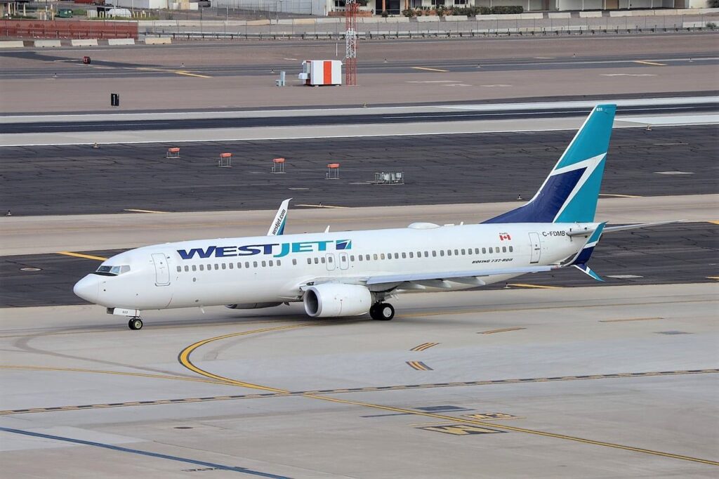 1280px-westjet_-_boeing_737-8ct_c-fdmb_-_quintin_soloviev.jpg