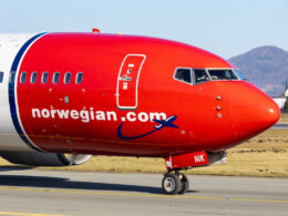 Norwegian 737