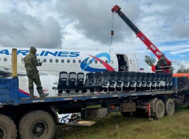 Ural Airlines Airbus A320 dismantle