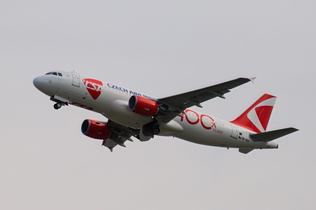 Czech Airlines CSA OK IOO