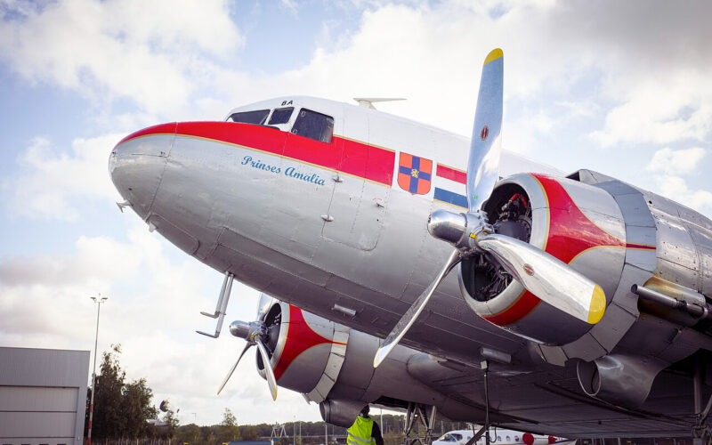 DC-3_PH-PBA_close-up 32