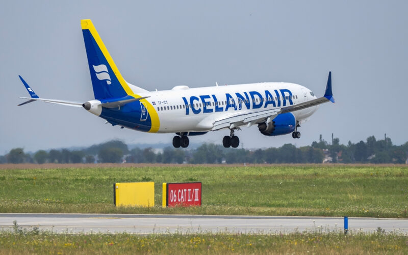 icelandair 737