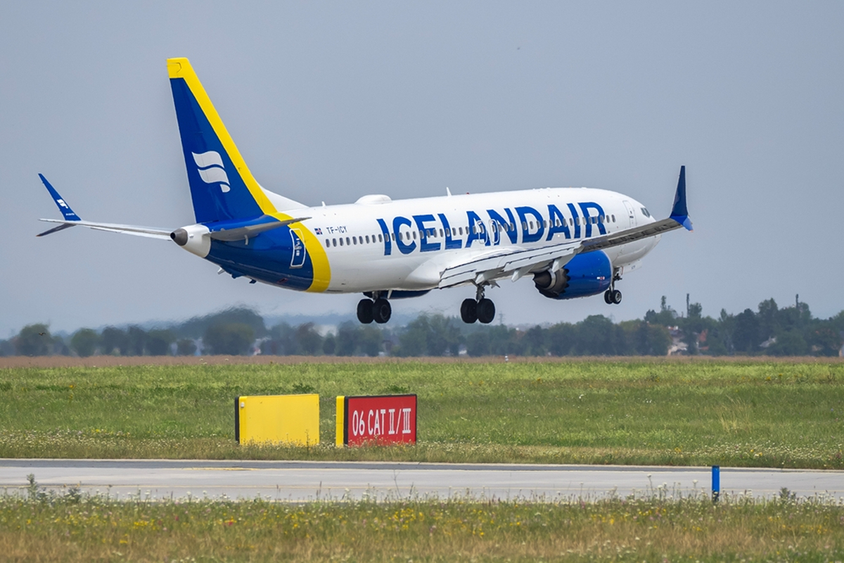 icelandair 737