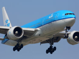 KLM 777