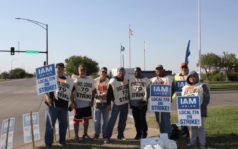 Textron Aviation striking union