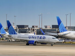 United 737