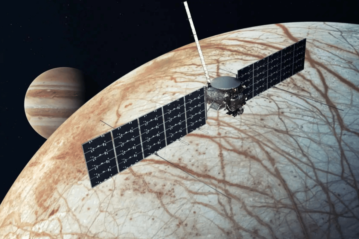 An artist’s concept of NASA’s Europa Clipper spacecraft