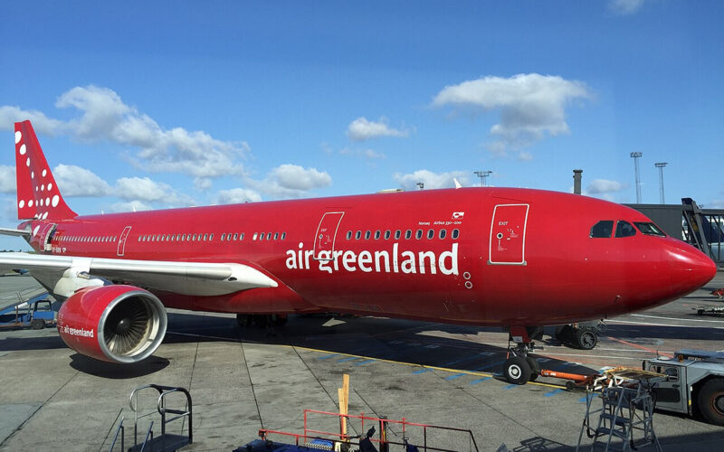 Air_Greenland_Airbus_330-200_Copenhagen_Airport_June_2015 32