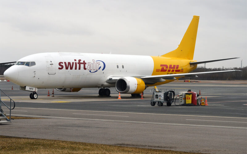 DHL 737