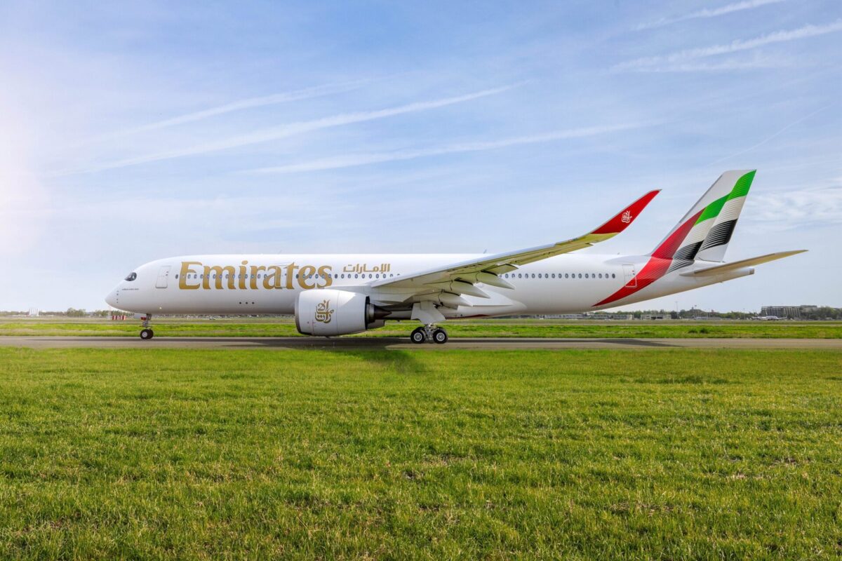 Emirates A350 900