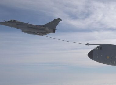 French Navy Rafale fighter refuels A400M airlifter mid-flight for the first time 