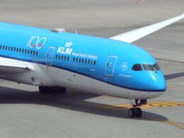 KLM 787