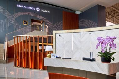 Star Alliance Branded Lounge CAN Guangzhou entrance