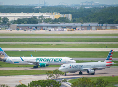 Frontier and American Airlines aircraft