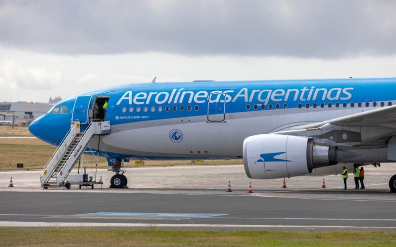 Aerolineas Argentinas Airbus A330-202