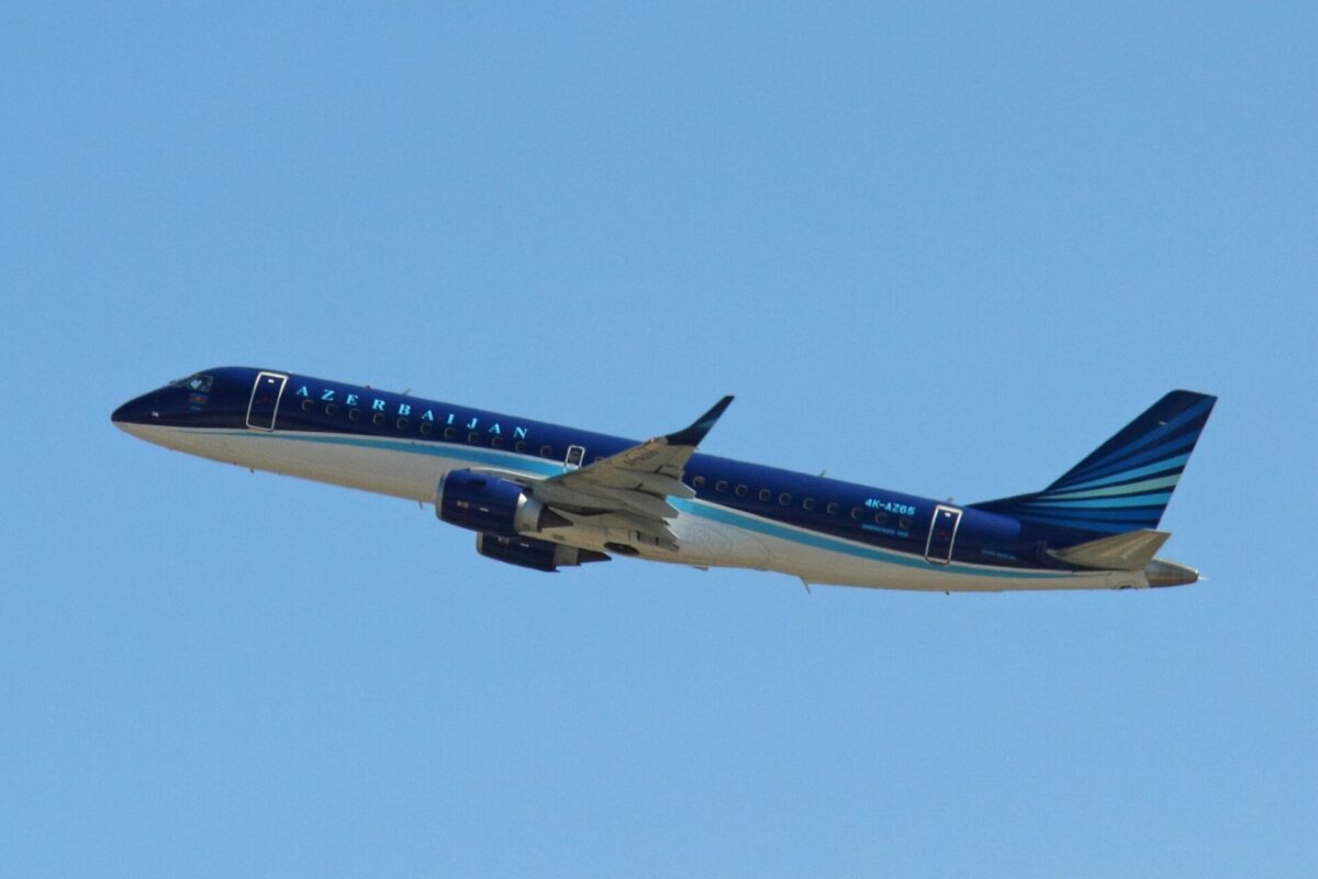 Azerbaijan Airlines Embraer E-190 4K-AZ65