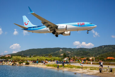 TUI 737