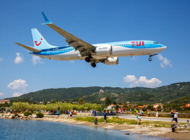 TUI 737