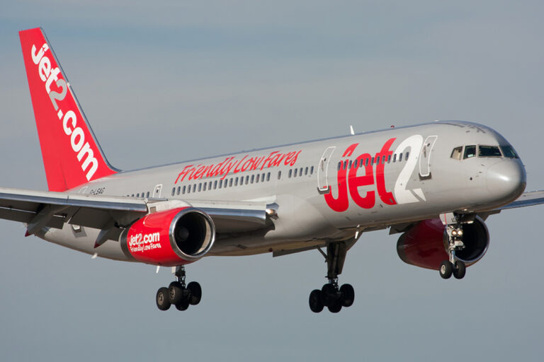 Jet2 757