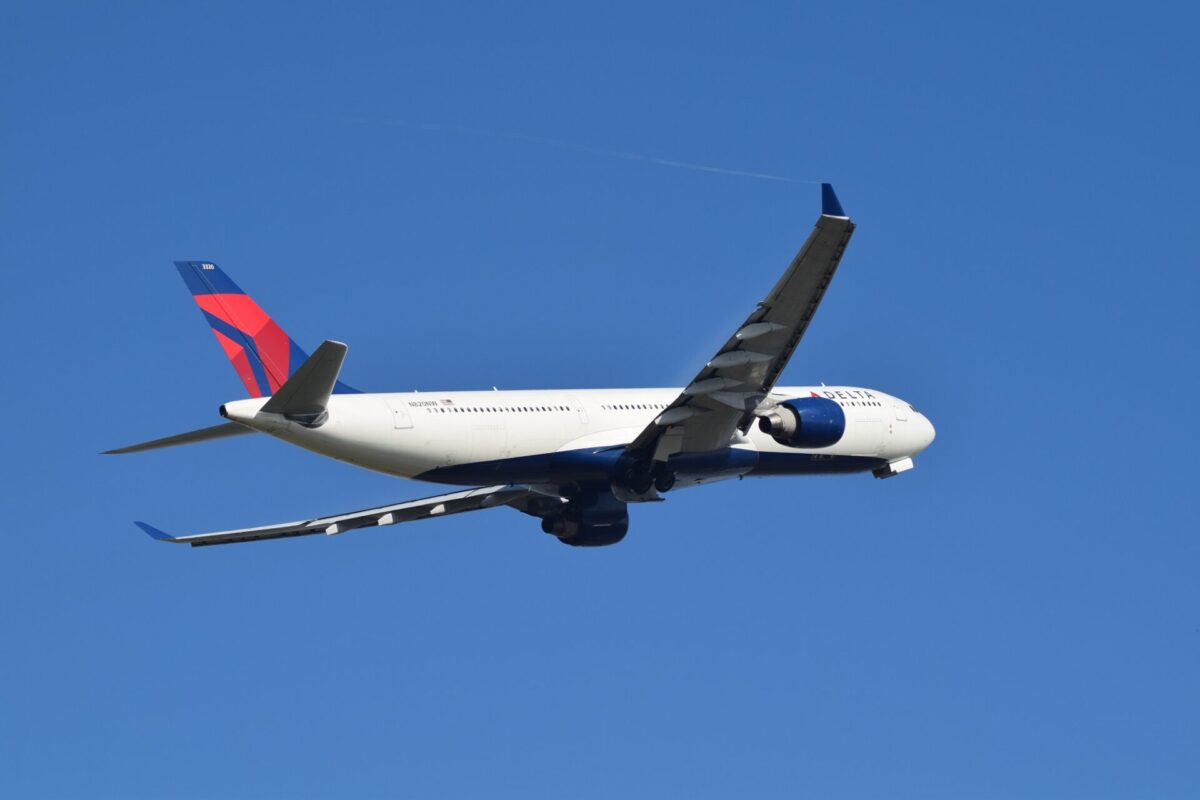 Delta Air Lines Airbus A330 323 N820NW