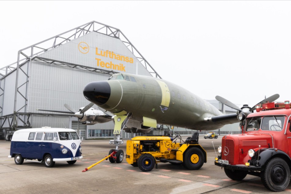 Lufthansa Lockheed Starliner 