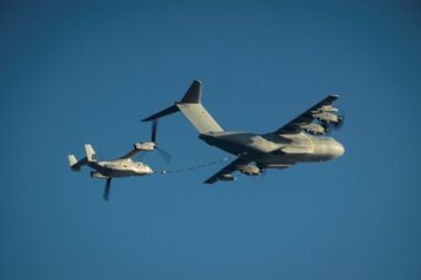 Luftwaffe A400M Atlas refuels US V-22 Osprey