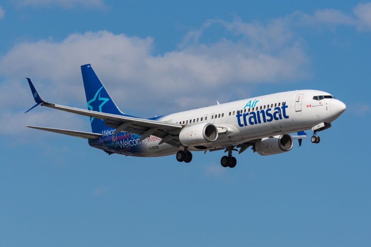 Air Transat Boeing 737-800