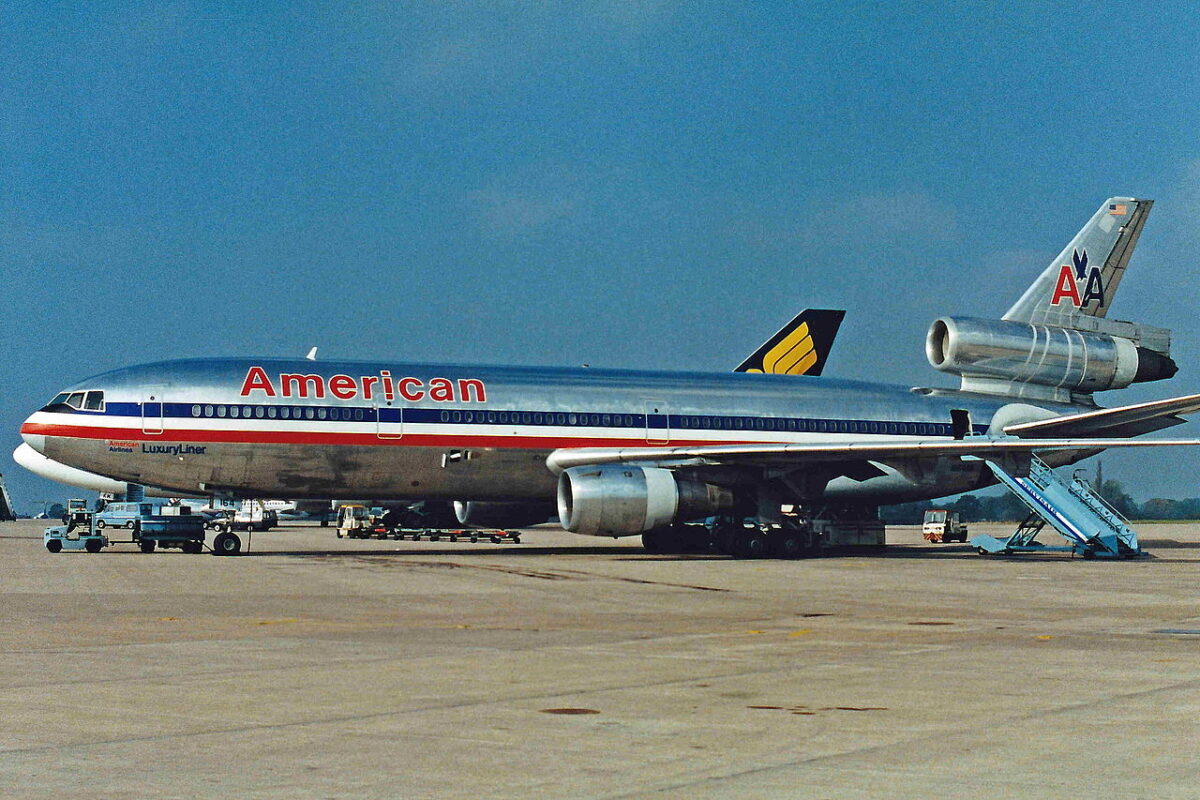 AA DC10