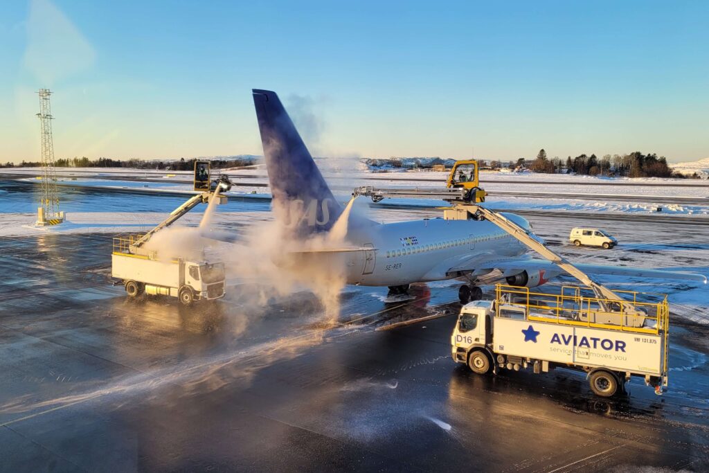 Aviator Concludes Challenging De-Icing Season (4) (1)