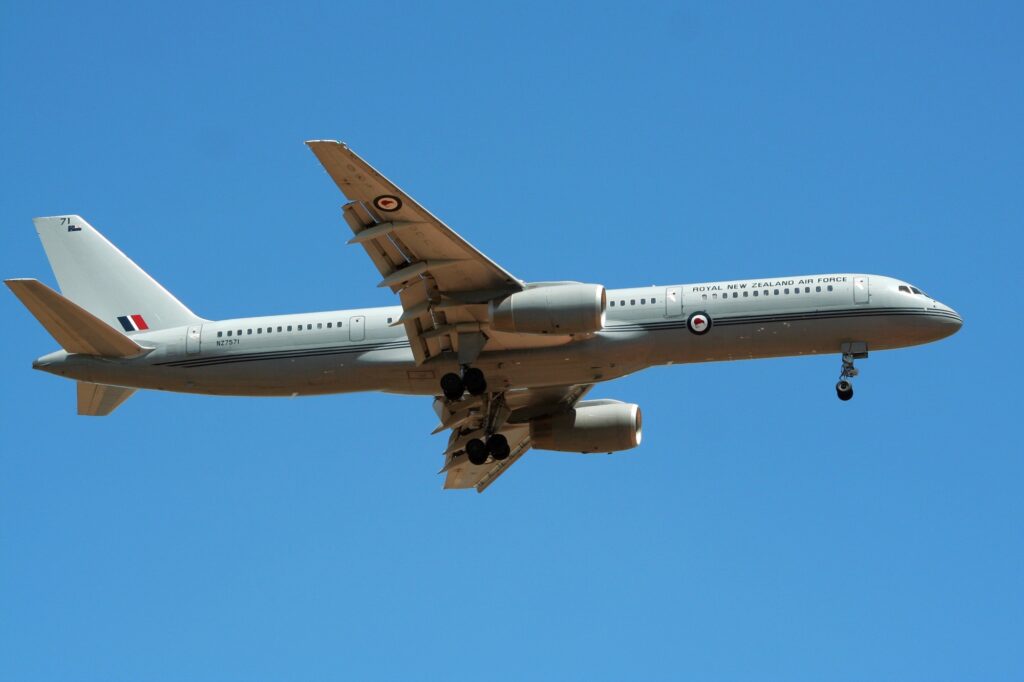 Boeing 757 2K2 New Zealand Royal Air Force