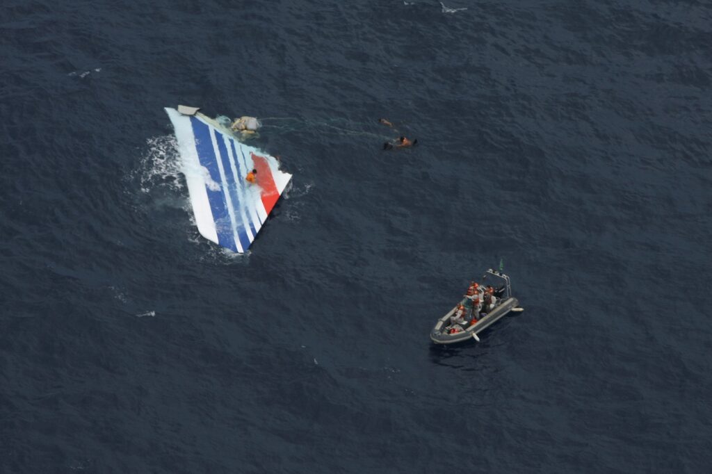 Brazilian Navy recovers tail of Air France Flight 447