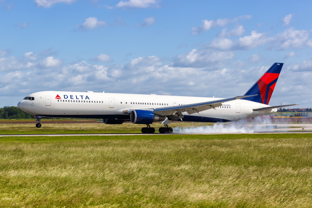 Stuttgart,,Germany,,June,8,,2019:,Delta,Air,Lines,Boeing