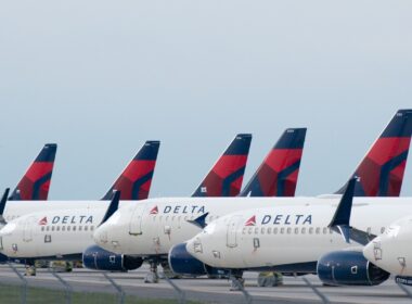 Delta Air Lines Boeing 737 parked