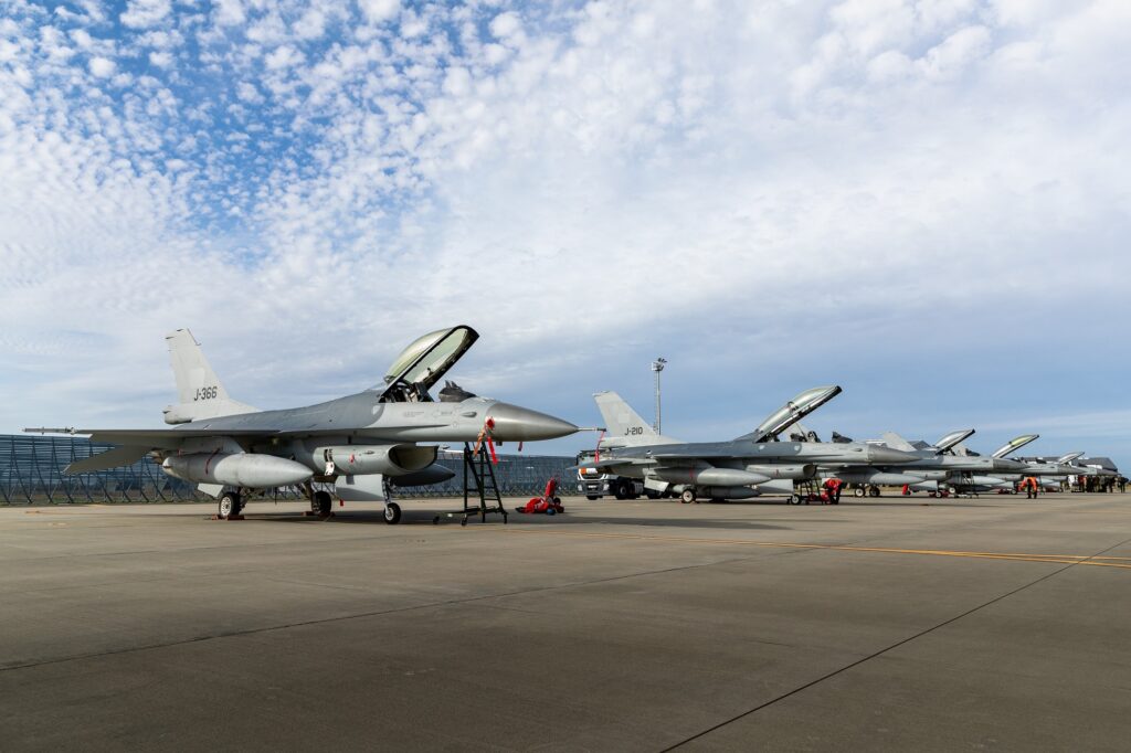 Dutch F-16 fighters in Romania