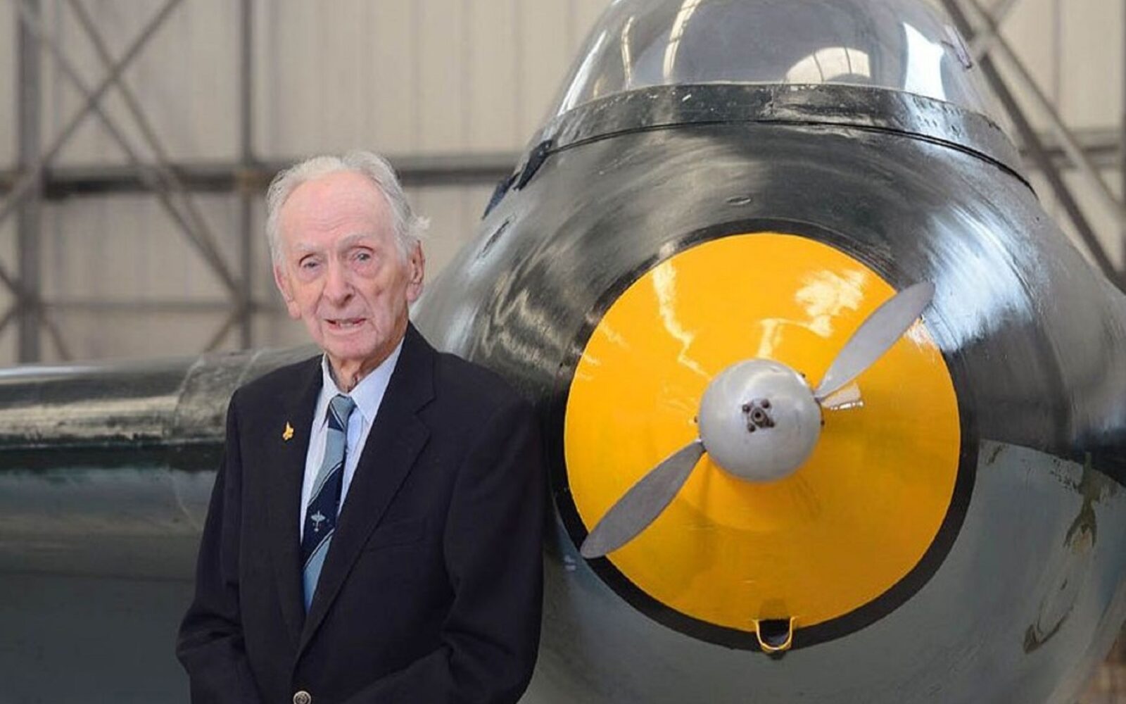 The Death Defying WW2 Pilot Who Flew 487 Types Of Aircraft   Eric Winkle Brown 1600x1000 