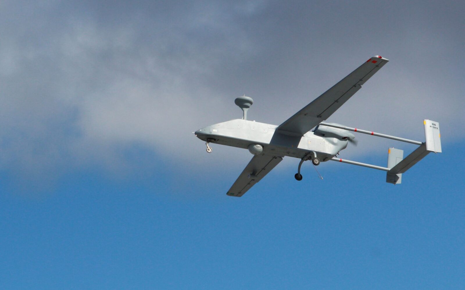 Video Shows Armed Drone Crashing Into Powerlines In Russia - Aerotime