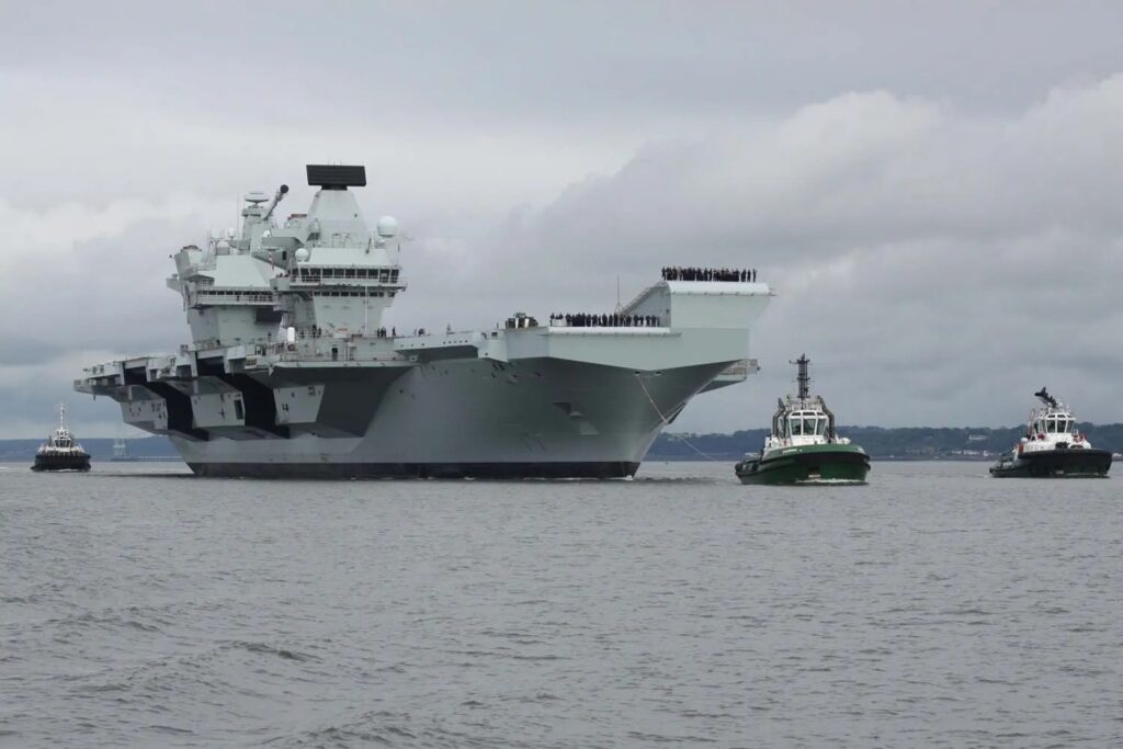 HMS Queen Elizabeth departing Rosyth for sea trials