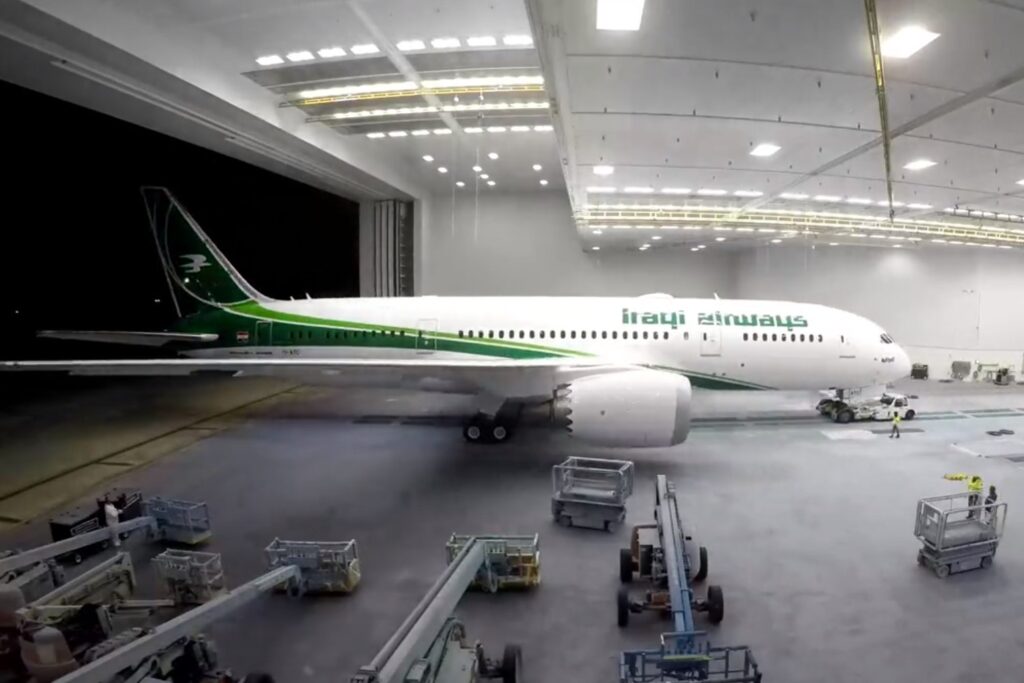 Iraqi Airways first Boeing 787 was painted and delivered to the airline