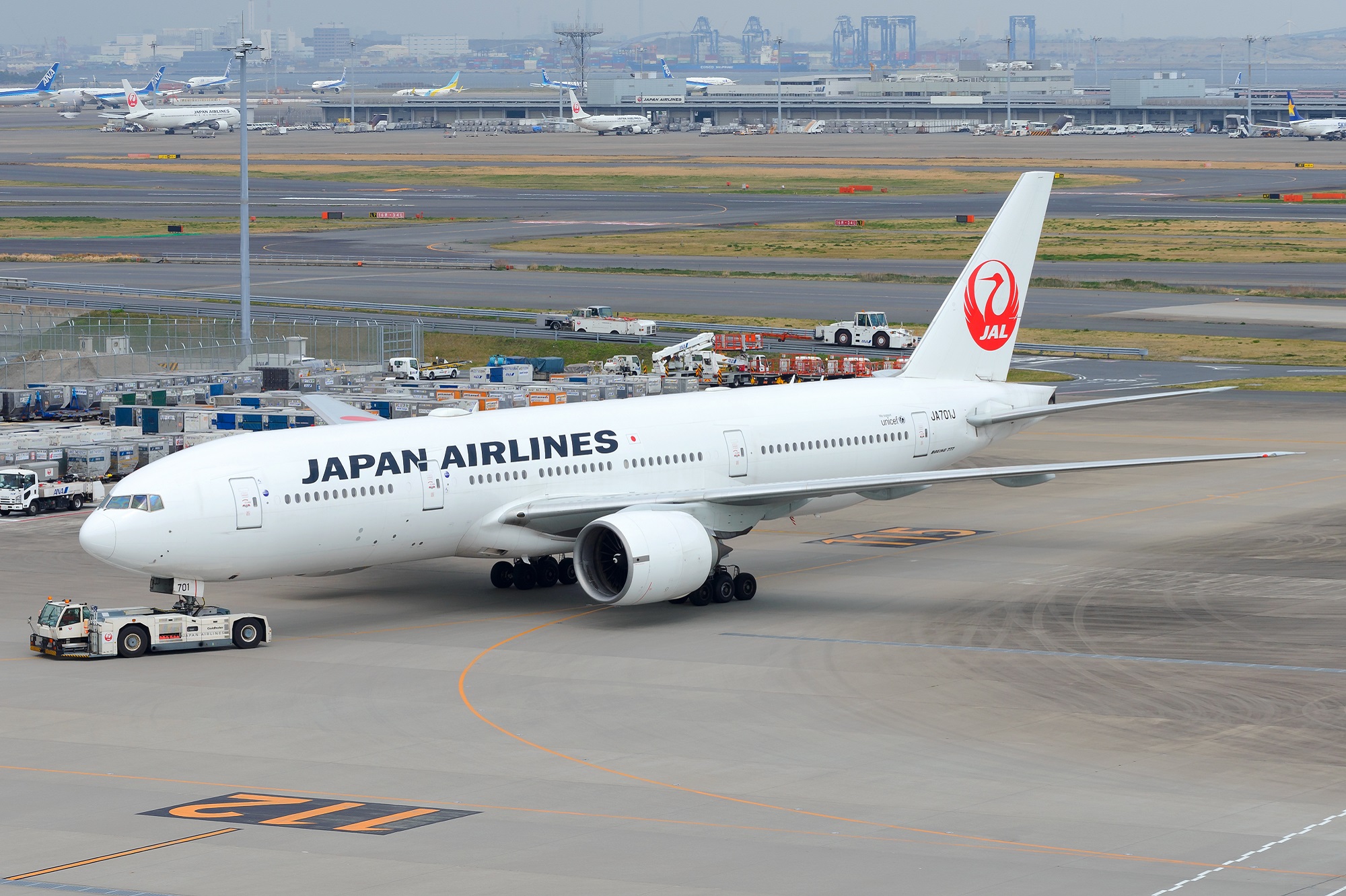 Japan Airlines retires second-last Boeing 777-200ER - AeroTime