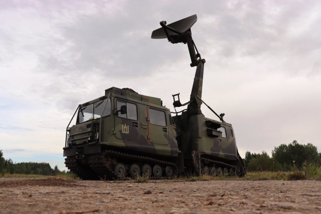 Lithuanian Giraffe MkIV surveillance radar