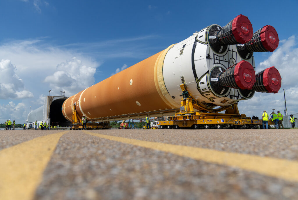 NASA’s SLS (Space Launch System) rocket (1)