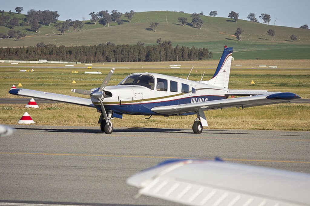 Piper PA 32R 300 at Wagga Wagga Airport