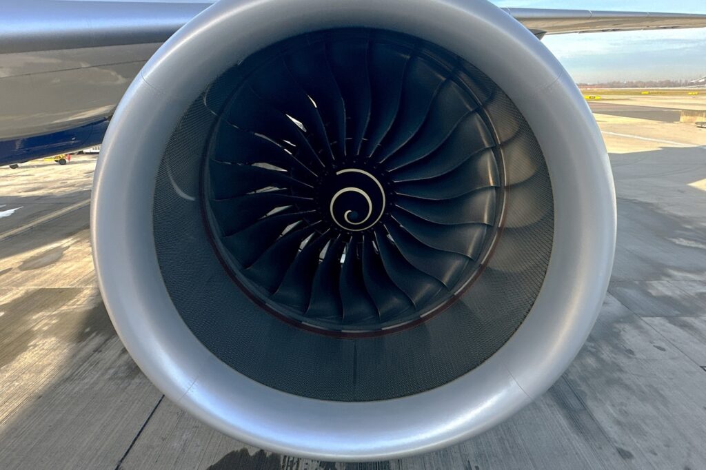 Rolls Royce Trent XWB-97 engine