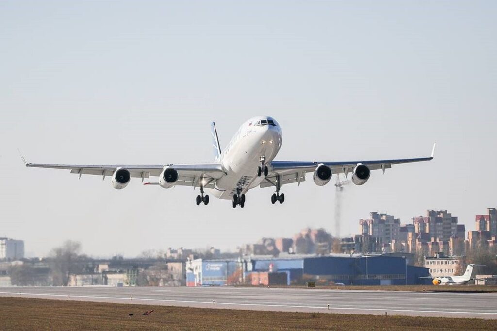 Russian Ilyushin Il 96 400M jumbo jet