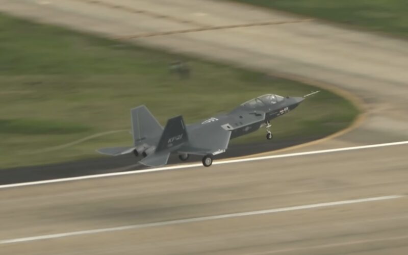 South Korea final KF-21 prototype takes off