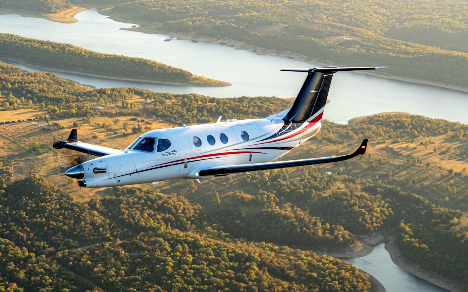 Textron’s New Beechcraft Denali Fitted With Auto-land System